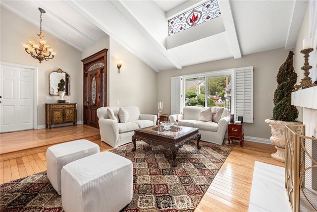 Detail Gallery Image 7 of 61 For 4128 Pepper Ave, Yorba Linda,  CA 92886 - 4 Beds | 2/1 Baths