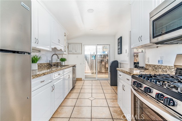 Detail Gallery Image 7 of 19 For 1521 W Cherry Ave, Lompoc,  CA 93436 - 3 Beds | 2 Baths
