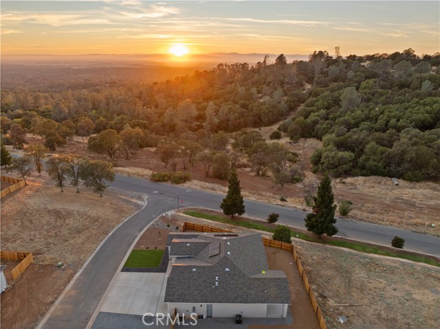 Detail Gallery Image 1 of 39 For 1 Stepping Stone, Oroville,  CA 95966 - 3 Beds | 2/1 Baths