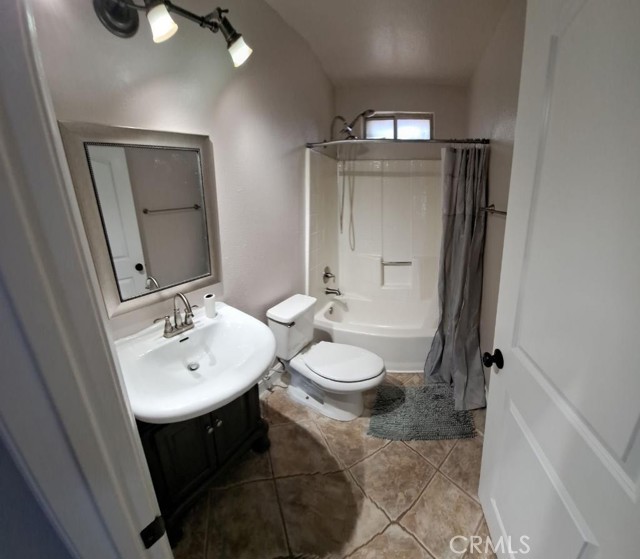 Detail Gallery Image 13 of 20 For 8473 Satinwood Ave, California City,  CA 93505 - 3 Beds | 2 Baths