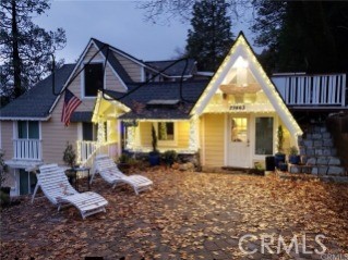 Detail Gallery Image 1 of 9 For 23663 Lake Dr, Crestline,  CA 92587 - 4 Beds | 3 Baths