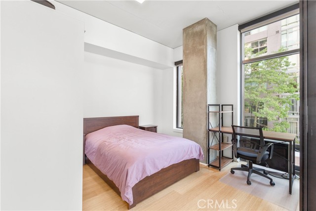 1111 S Grand Avenue, Los Angeles CA: https://media.crmls.org/medias/ed4fbdf2-5eb7-4a94-a4ec-eb115048bb67.jpg