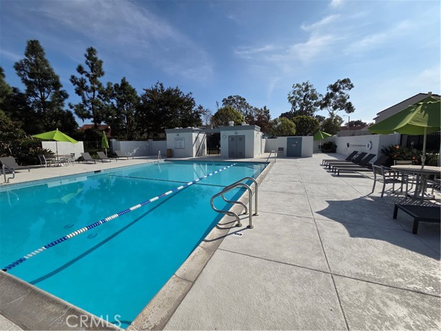 Detail Gallery Image 34 of 35 For 11 Meadowsweet, Irvine,  CA 92612 - 4 Beds | 2/1 Baths