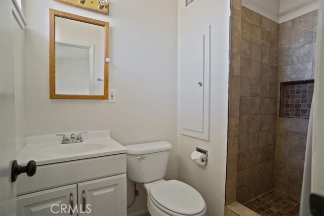 Detail Gallery Image 7 of 13 For 1011 Valiant St, Lancaster,  CA 93534 - 3 Beds | 2 Baths
