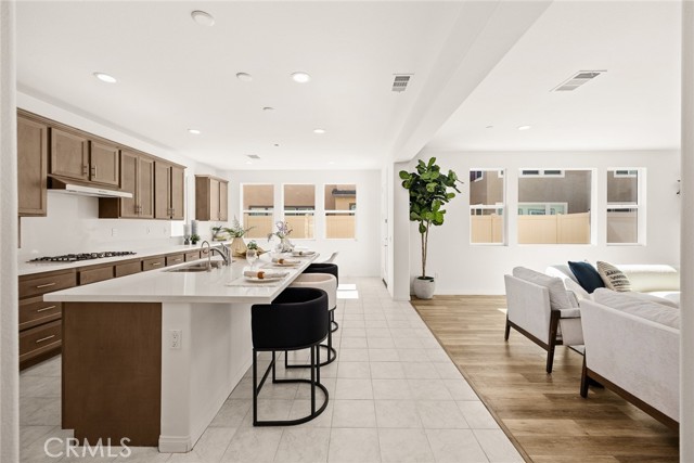16114 Almond Avenue, Chino CA: https://media.crmls.org/medias/ed507ef8-b0f6-4f8c-b3a4-3e8fda99c691.jpg