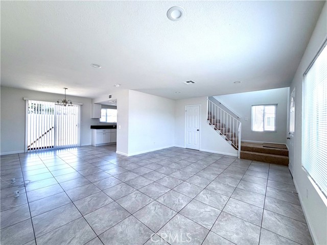 Detail Gallery Image 3 of 17 For 417 N Grove Ave a,  Ontario,  CA 91764 - 3 Beds | 2 Baths