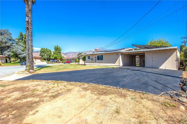 35345 Panorama, Yucaipa CA: https://media.crmls.org/medias/ed50b015-fe43-441c-bd3a-a9ea3e1a428b.jpg