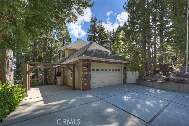393 Brentwood, Lake Arrowhead, CA 92352