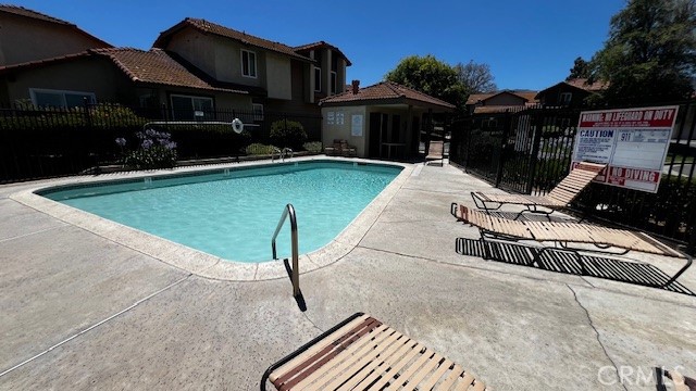 Image 17 of 19 For 1300 Brentwood Circle B
