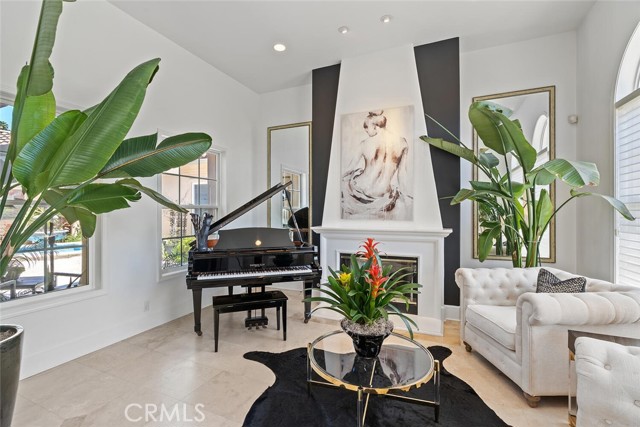 Detail Gallery Image 5 of 57 For 11823 Willard Ave, Tustin,  CA 92782 - 4 Beds | 3/1 Baths