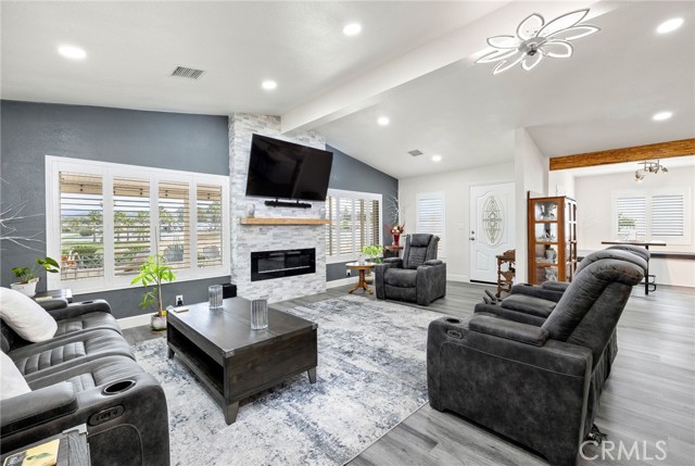 Detail Gallery Image 10 of 52 For 1612 Brentwood, Hemet,  CA 92545 - 3 Beds | 2 Baths