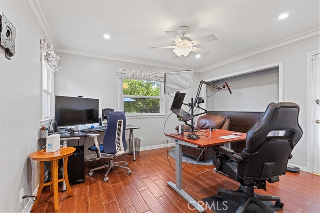 13405 Tiara Street, Valley Glen CA: https://media.crmls.org/medias/ed52c4b9-c83f-47a0-a539-22368c071013.jpg