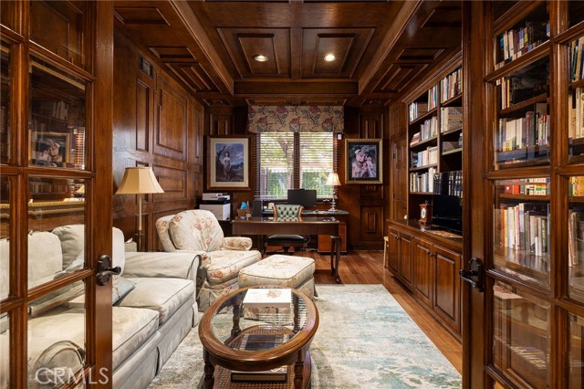 Detail Gallery Image 18 of 35 For 25281 Derbyhill Dr, Laguna Hills,  CA 92653 - 5 Beds | 4/1 Baths