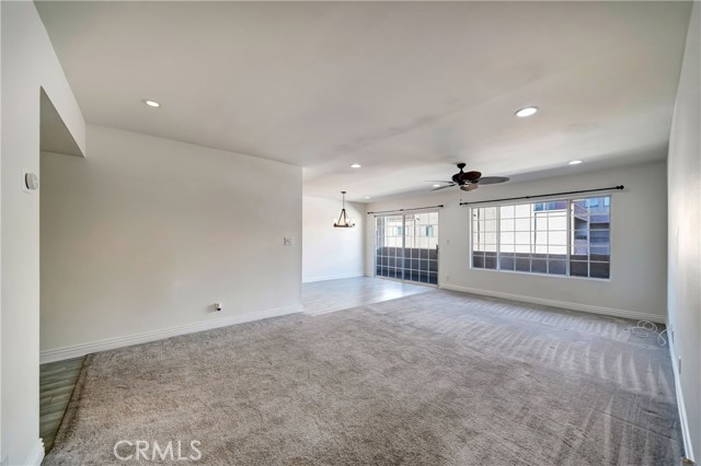 Detail Gallery Image 16 of 65 For 4647 Willis Ave #312,  Sherman Oaks,  CA 91403 - 2 Beds | 2 Baths