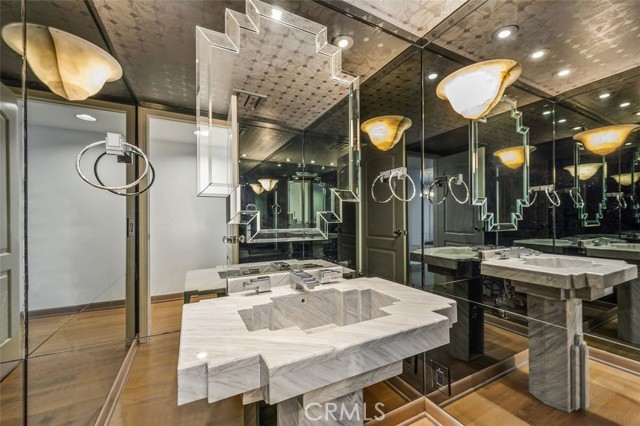953 Via Del Monte, Palos Verdes Estates CA: https://media.crmls.org/medias/ed542b02-5fe5-4989-b38f-c88829ece760.jpg