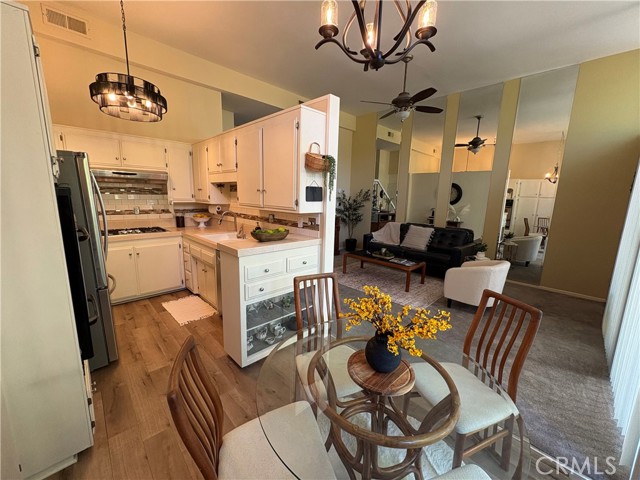 Image 7 of 26 For 4256 Kling Street