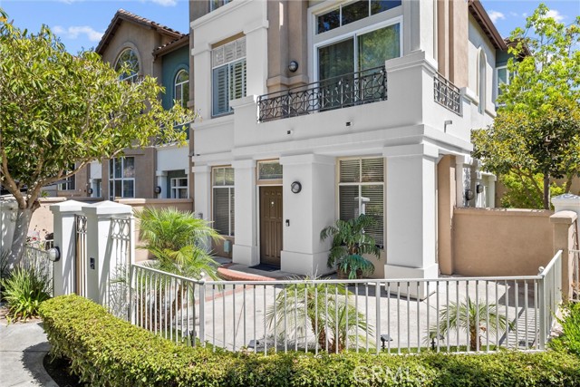 Detail Gallery Image 1 of 31 For 25 Florentine, Aliso Viejo,  CA 92656 - 2 Beds | 2 Baths