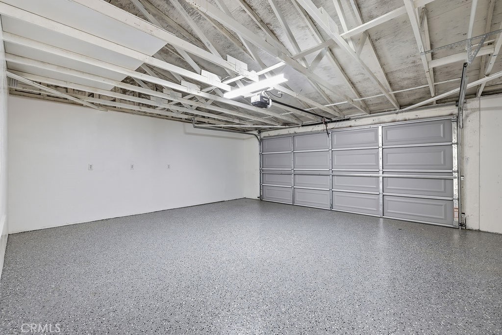 https://media.crmls.org/medias/ed552d43-1a2f-4b02-89da-7a3d16f5cefc.jpg?preset=X-Large