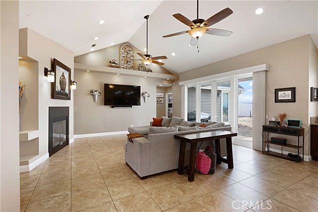 Detail Gallery Image 8 of 57 For 49501 Ironwood, Aguanga,  CA 92536 - 4 Beds | 3 Baths