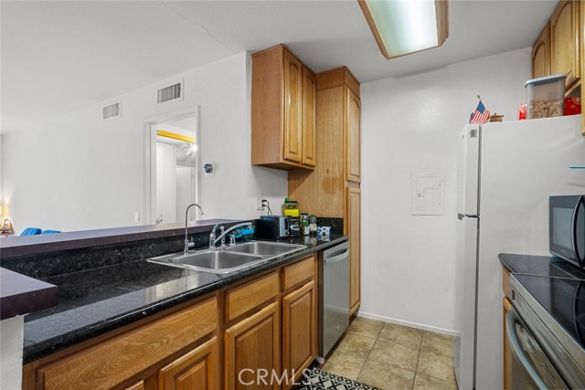 23515 Lyons Avenue, Valencia CA: https://media.crmls.org/medias/ed560421-79b0-4a50-82bd-1735e480779d.jpg
