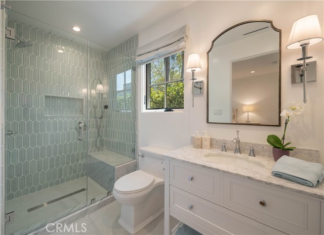 133 N La Jolla Avenue, Los Angeles CA: https://media.crmls.org/medias/ed560b7c-7b4a-43ca-b072-98cf46ba7c86.jpg
