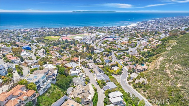 Detail Gallery Image 35 of 42 For 546 Temple Hills, Laguna Beach,  CA 92651 - 3 Beds | 3 Baths