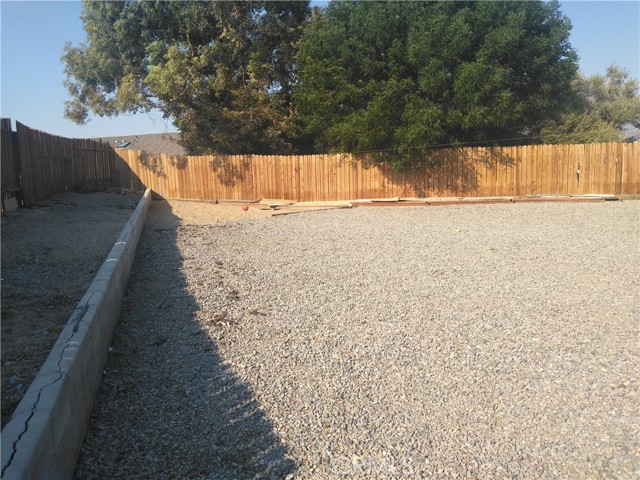 Detail Gallery Image 15 of 16 For 14934 Autumn Ln, Helendale,  CA 92342 - 3 Beds | 2 Baths