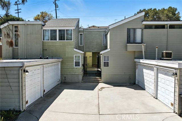 5439 S La Cienega Boulevard, Ladera Heights CA: https://media.crmls.org/medias/ed56f11b-a025-4899-b4c0-1c12402d52f8.jpg