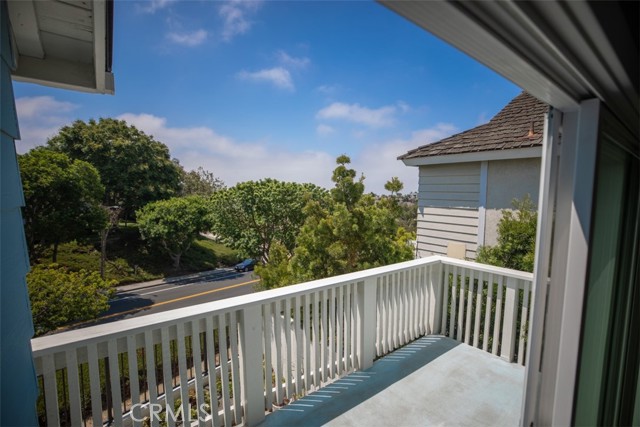 35 Bawley Street, Laguna Niguel CA: https://media.crmls.org/medias/ed570f2c-dd31-4488-a56c-fc423d99f596.jpg