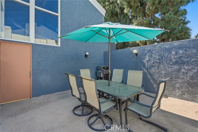 Detail Gallery Image 52 of 54 For 17711 Margate St #103,  Encino,  CA 91316 - 2 Beds | 1/1 Baths