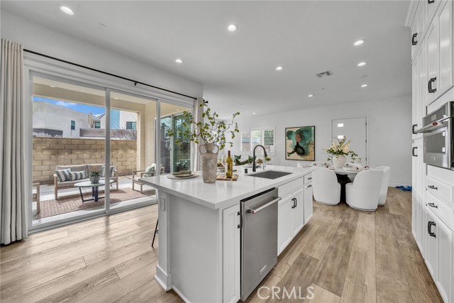 Detail Gallery Image 17 of 68 For 446 Chorus, Irvine,  CA 92618 - 4 Beds | 4 Baths