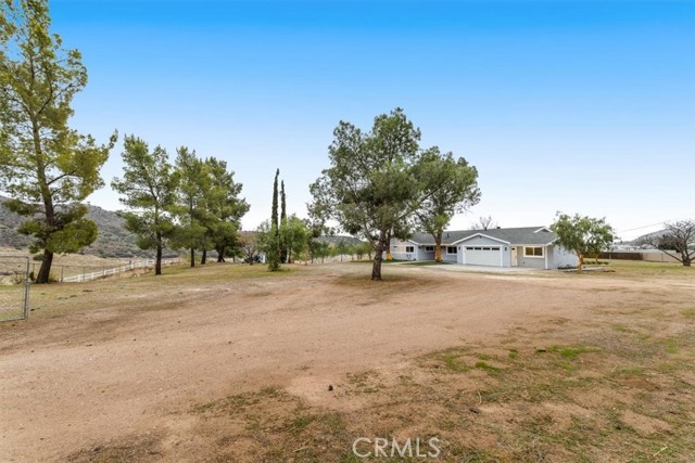 34217 Mabana Street, Agua Dulce, California 91390, 4 Bedrooms Bedrooms, ,2 BathroomsBathrooms,Single Family Residence,For Sale,Mabana,GD25033412