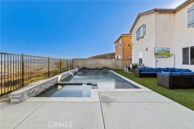 20556 Suzie Lane, Saugus CA: https://media.crmls.org/medias/ed59fa75-4581-4378-9178-bf87b40f18ce.jpg
