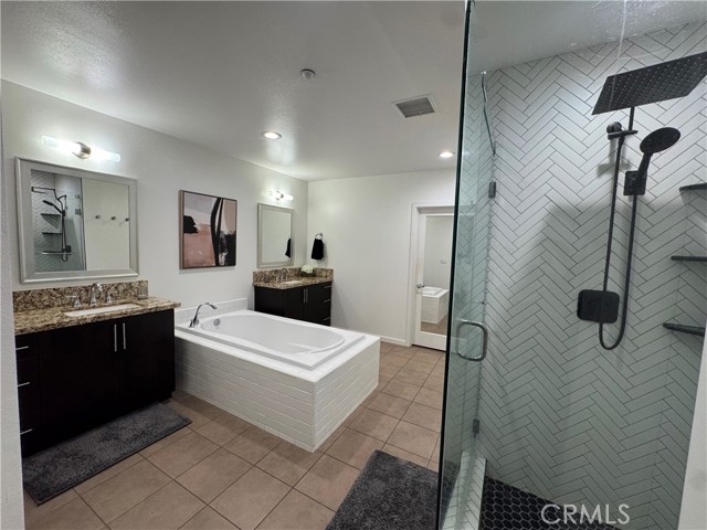 Detail Gallery Image 33 of 40 For 21 Gramercy #218,  Irvine,  CA 92612 - 2 Beds | 2/1 Baths