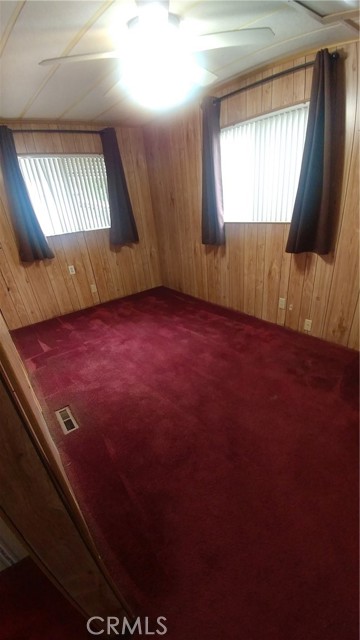 MASTER BED SITTING ROOM