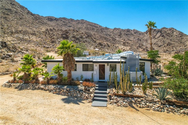 Detail Gallery Image 1 of 67 For 73925 Eagle Ln, Twentynine Palms,  CA 92277 - 3 Beds | 2 Baths