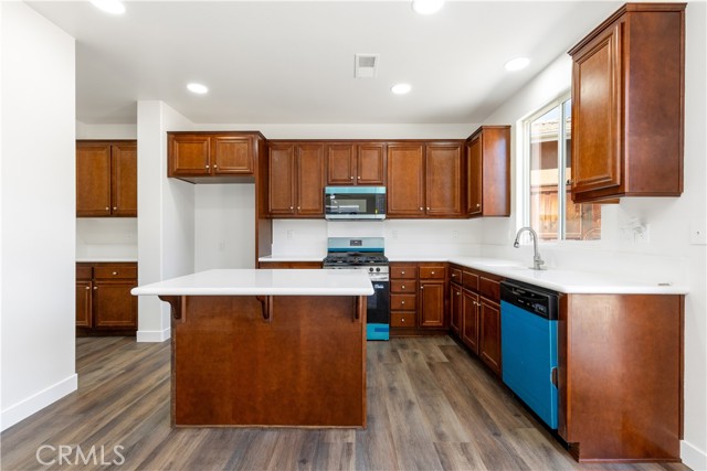 Detail Gallery Image 11 of 33 For 8760 Mann Ln, Hemet,  CA 92545 - 2 Beds | 2 Baths