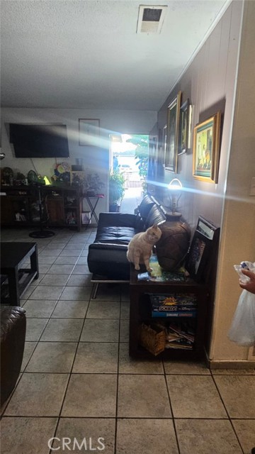 Detail Gallery Image 8 of 34 For 2313 Downie Pl, Santa Ana,  CA 92706 - 4 Beds | 2 Baths