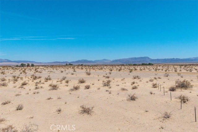 82935 Maya Rada Road, 29 Palms CA: https://media.crmls.org/medias/ed5b5c86-01f1-4421-aaa4-ba87c160a096.jpg