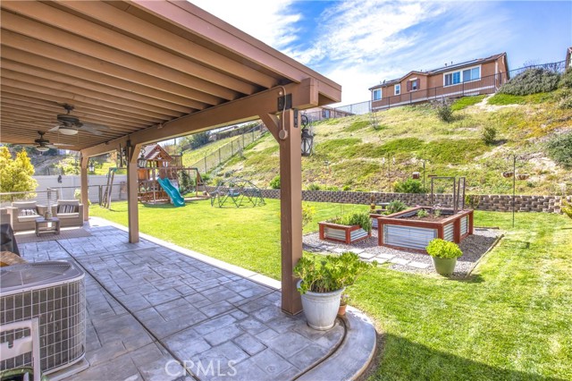 Detail Gallery Image 27 of 34 For 115 Festive Ct, Beaumont,  CA 92223 - 3 Beds | 2/1 Baths