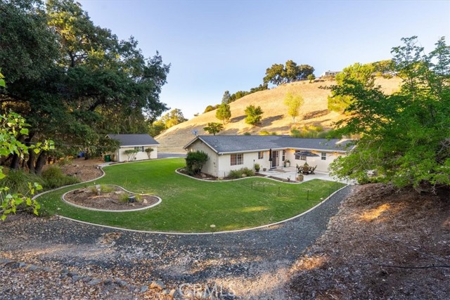6205 San Anselmo Road, Atascadero CA: https://media.crmls.org/medias/ed5d1245-f215-41cc-9b17-219263ae569c.jpg