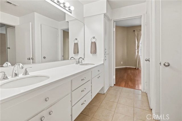Detail Gallery Image 18 of 41 For 24123 Del Monte Dr #105,  Valencia,  CA 91355 - 1 Beds | 1 Baths