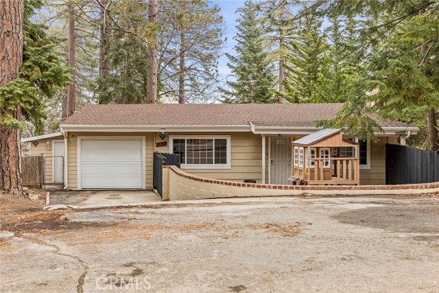 Detail Gallery Image 1 of 1 For 31758 Christmas Tree Ln, Running Springs,  CA 92382 - 3 Beds | 2 Baths
