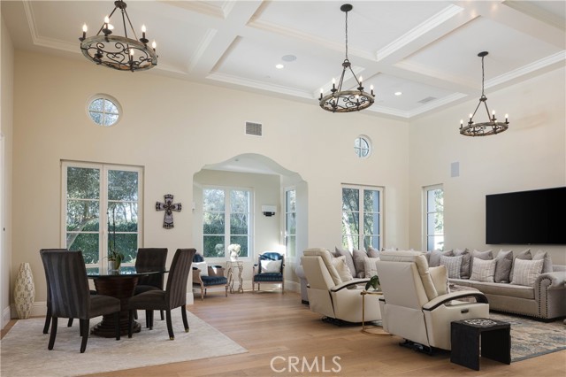 Detail Gallery Image 6 of 34 For 25 Blue Grass, Irvine,  CA 92603 - 6 Beds | 6/3 Baths