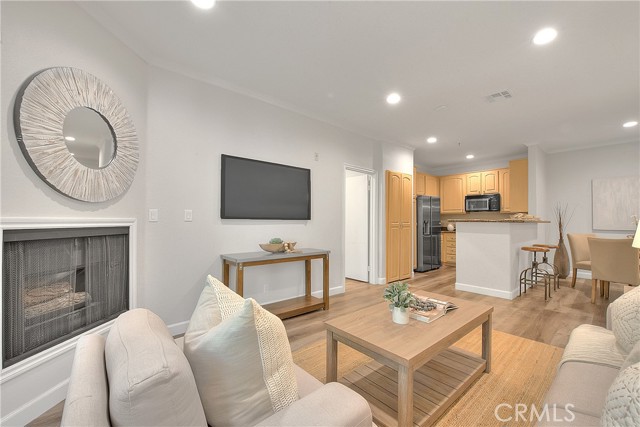 Detail Gallery Image 6 of 51 For 300 N El Molino Ave #118,  Pasadena,  CA 91101 - 2 Beds | 2 Baths