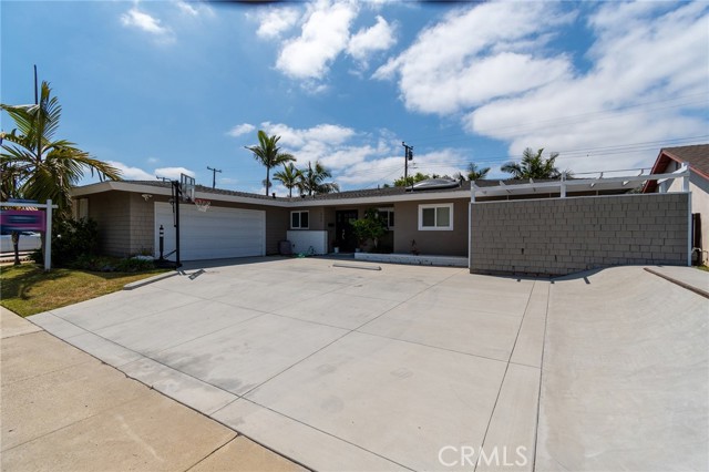 Detail Gallery Image 1 of 1 For 829 Saint Clair St, Costa Mesa,  CA 92626 - 4 Beds | 2 Baths