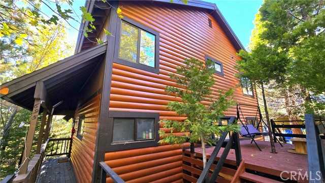 Detail Gallery Image 5 of 50 For 695 Grass Valley Rd, Lake Arrowhead,  CA 92352 - 3 Beds | 2 Baths