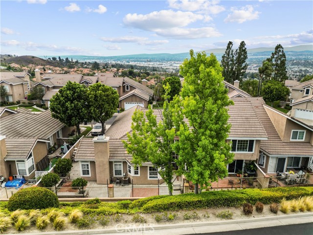 6118 E Garnet Circle, Anaheim CA: https://media.crmls.org/medias/ed61a94f-2a6c-4698-bd00-c595a6da9e52.jpg