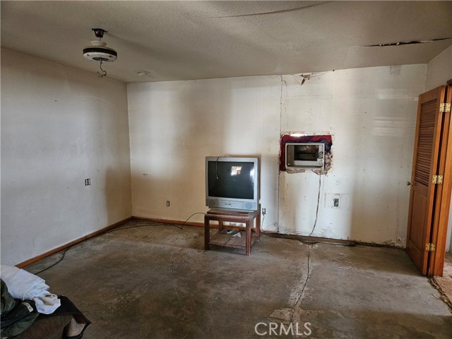 Detail Gallery Image 5 of 16 For 5451 Kuhns Rd, Twentynine Palms,  CA 92277 - 1 Beds | 1 Baths