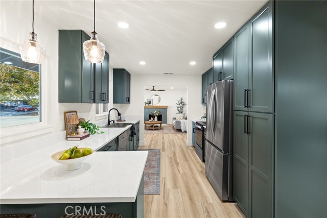 Detail Gallery Image 10 of 27 For 16 El Cerrito Dr, Chico,  CA 95973 - 3 Beds | 2 Baths